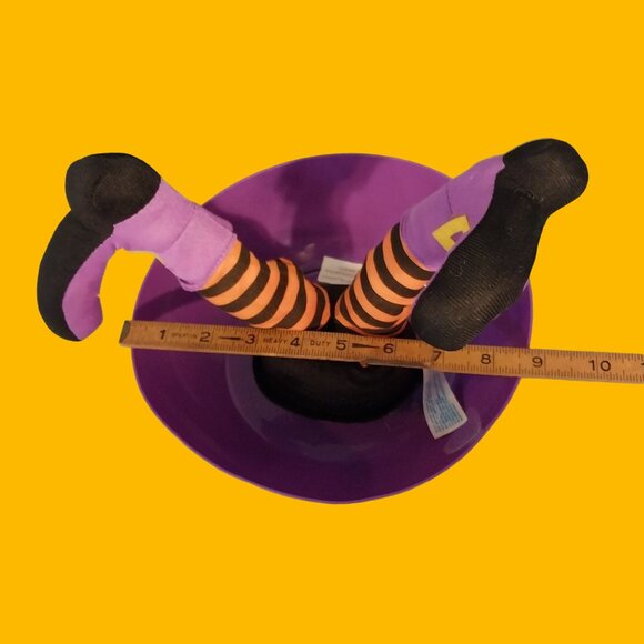 Halloween Witch Animated Legs Candy Bowl Animatronic And Talking - SEE VIDEO - Picture 6 of 6